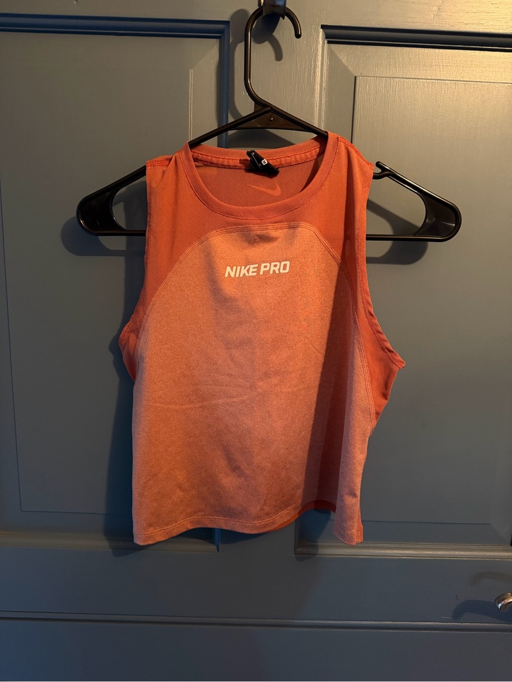 Nike Pro Women’s Crop Tank Top Medium Coral Orange Dri-FIT Athletic